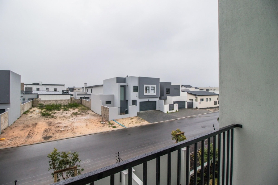 3 Bedroom Property for Sale in Sandown Western Cape